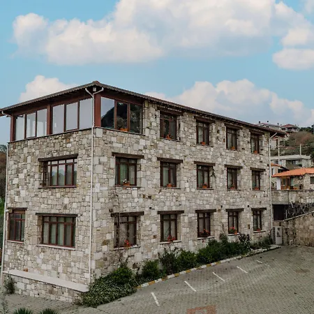 Kozbeyli Konagi 3* Yenifoca