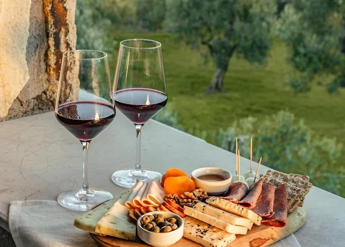 Kozbeyli Konagi 3* Yenifoca